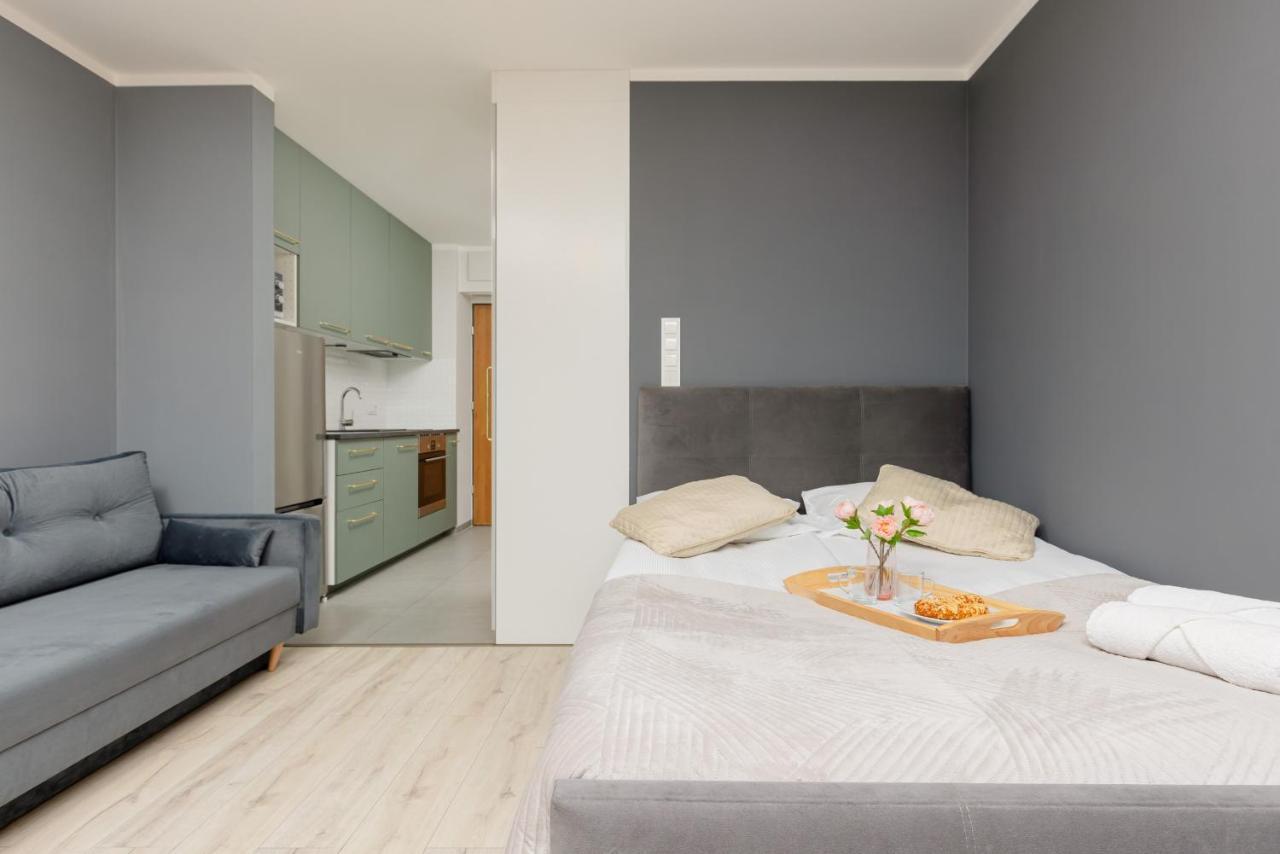 Studio With Balcony Warsaw Kokoryczki By Noclegi Renters エクステリア 写真