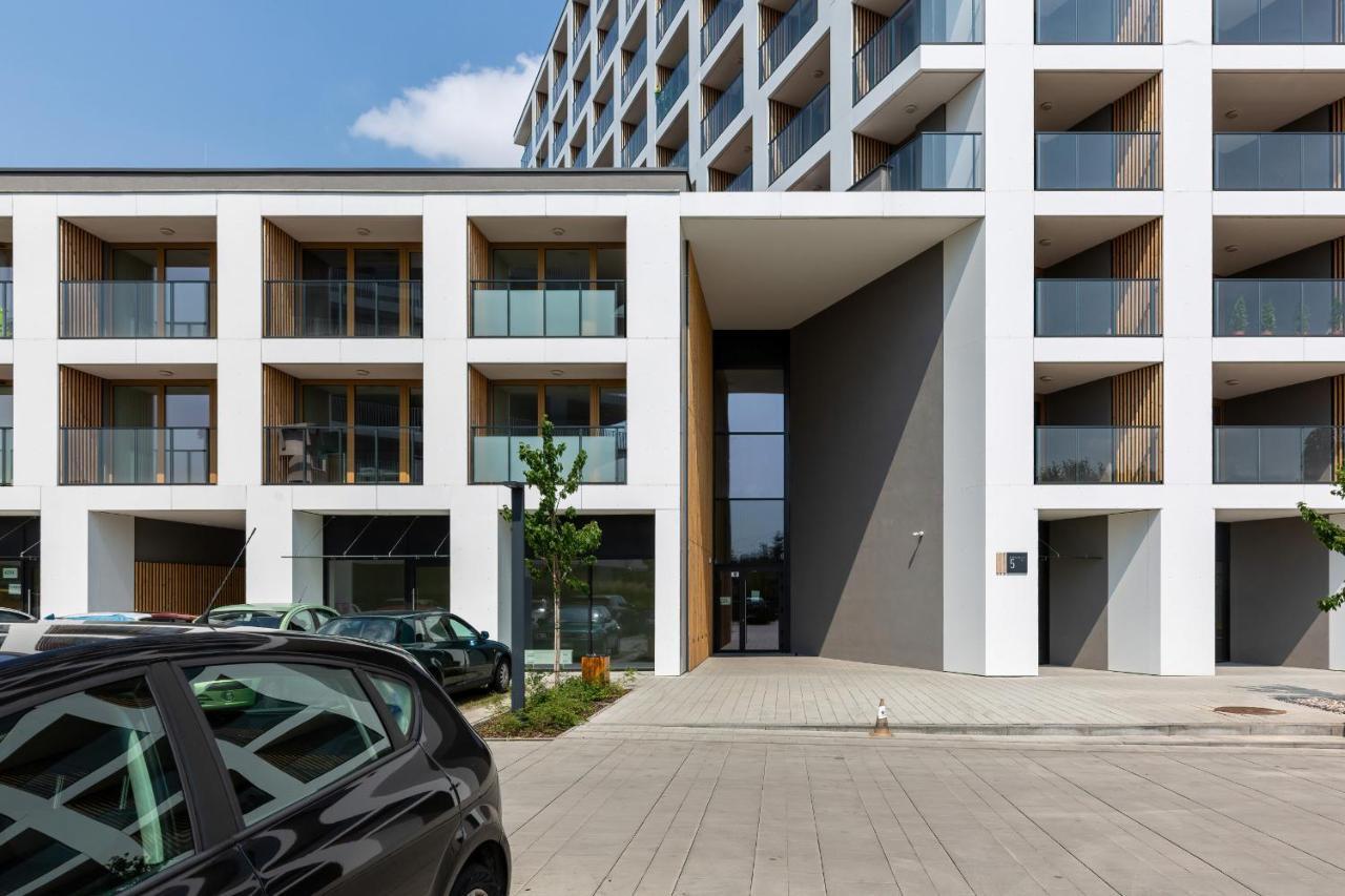 Studio With Balcony Warsaw Kokoryczki By Noclegi Renters エクステリア 写真